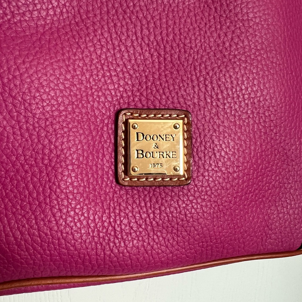 D&B Pebble Grain Crossbody in the greatest color! - Picture 4 of 10